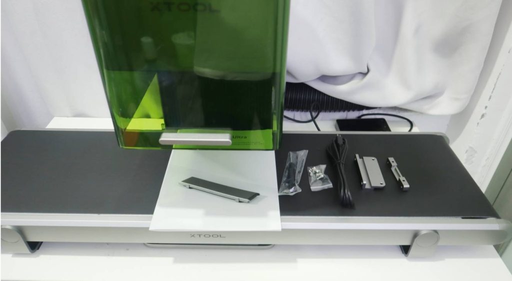 xTool F1 Ultra conveyor unboxing