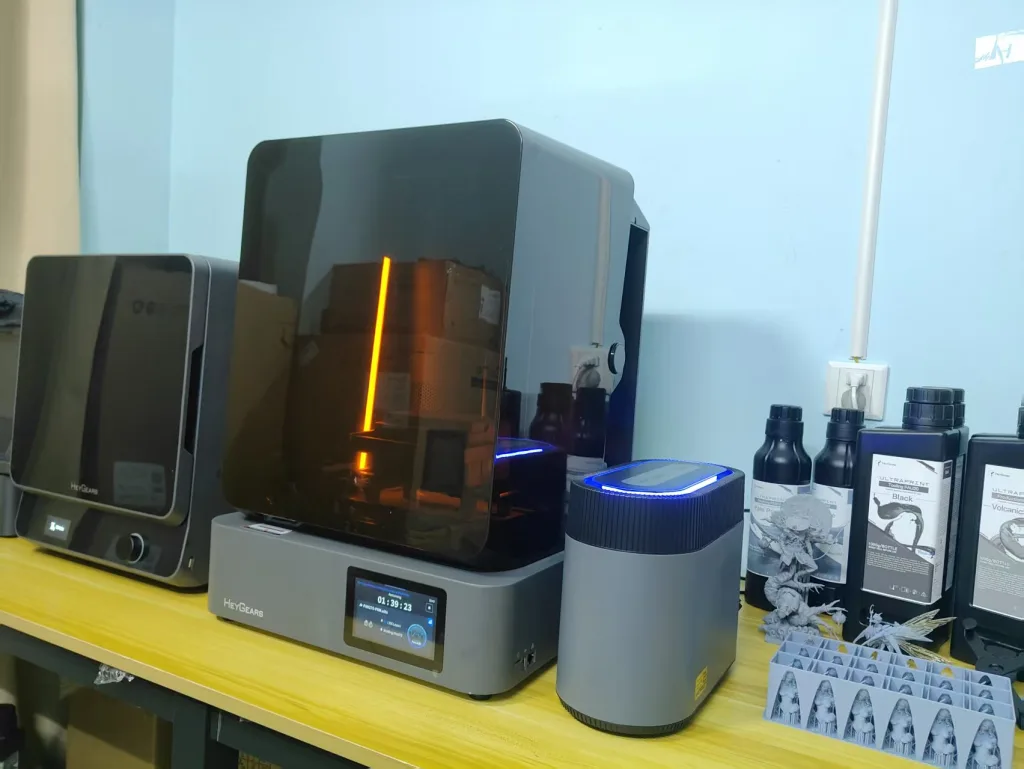 HeyGears Reflex 2 resin 3D printer