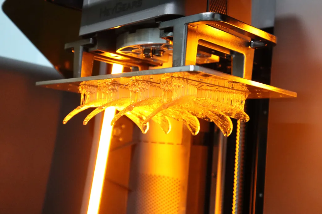 HeyGears reflex 2 printing with PAT10 transparent resin
