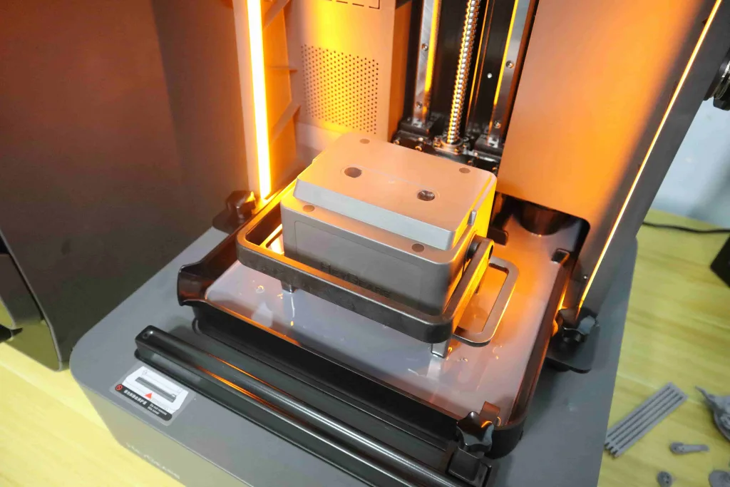 floating screen auto-leveling and high-precision residue detection
