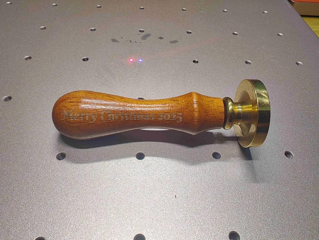 Ultra-fine engraving on curved surface