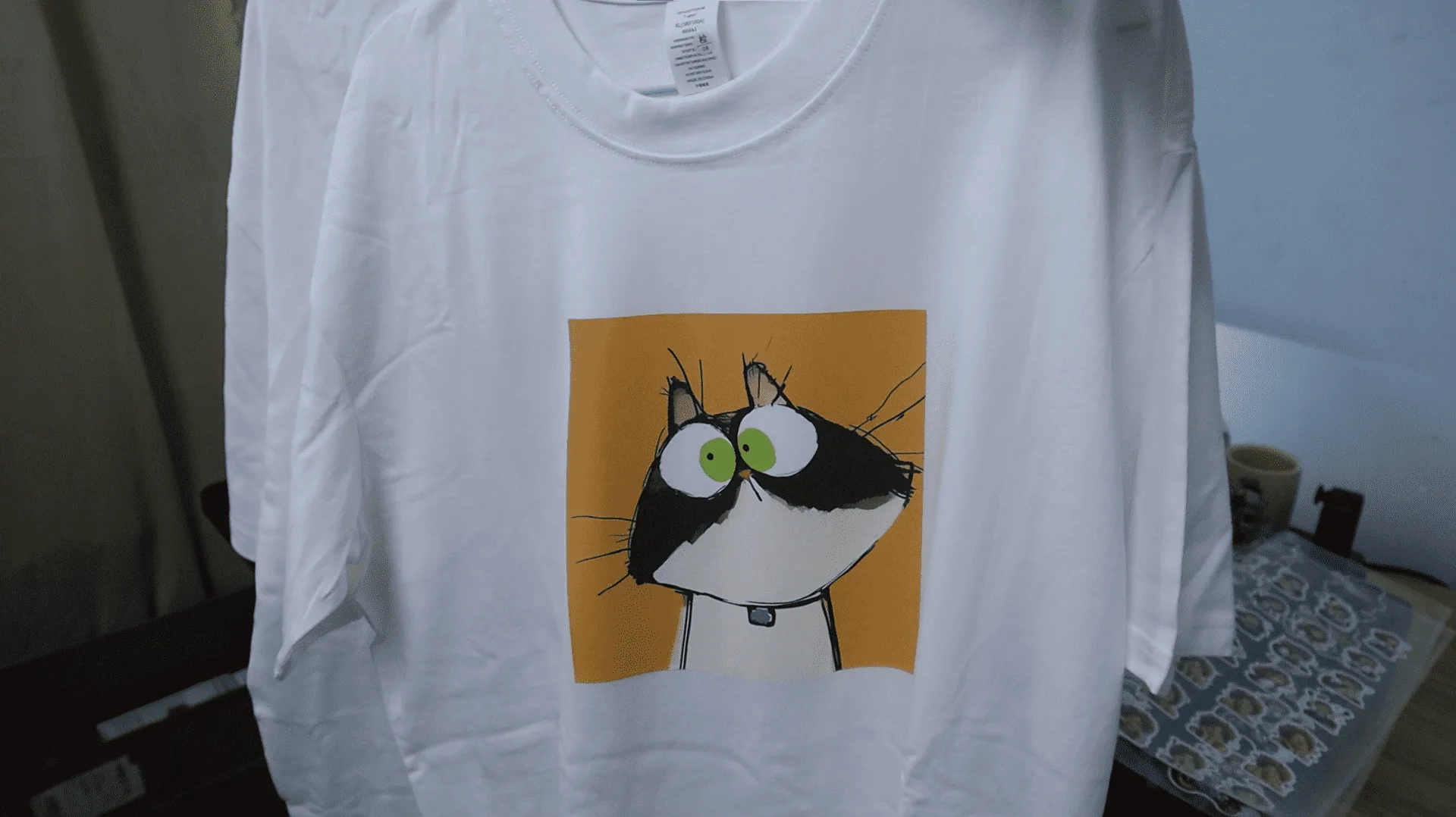 xTool O1 Omni DTG Customized T-Shirt Products